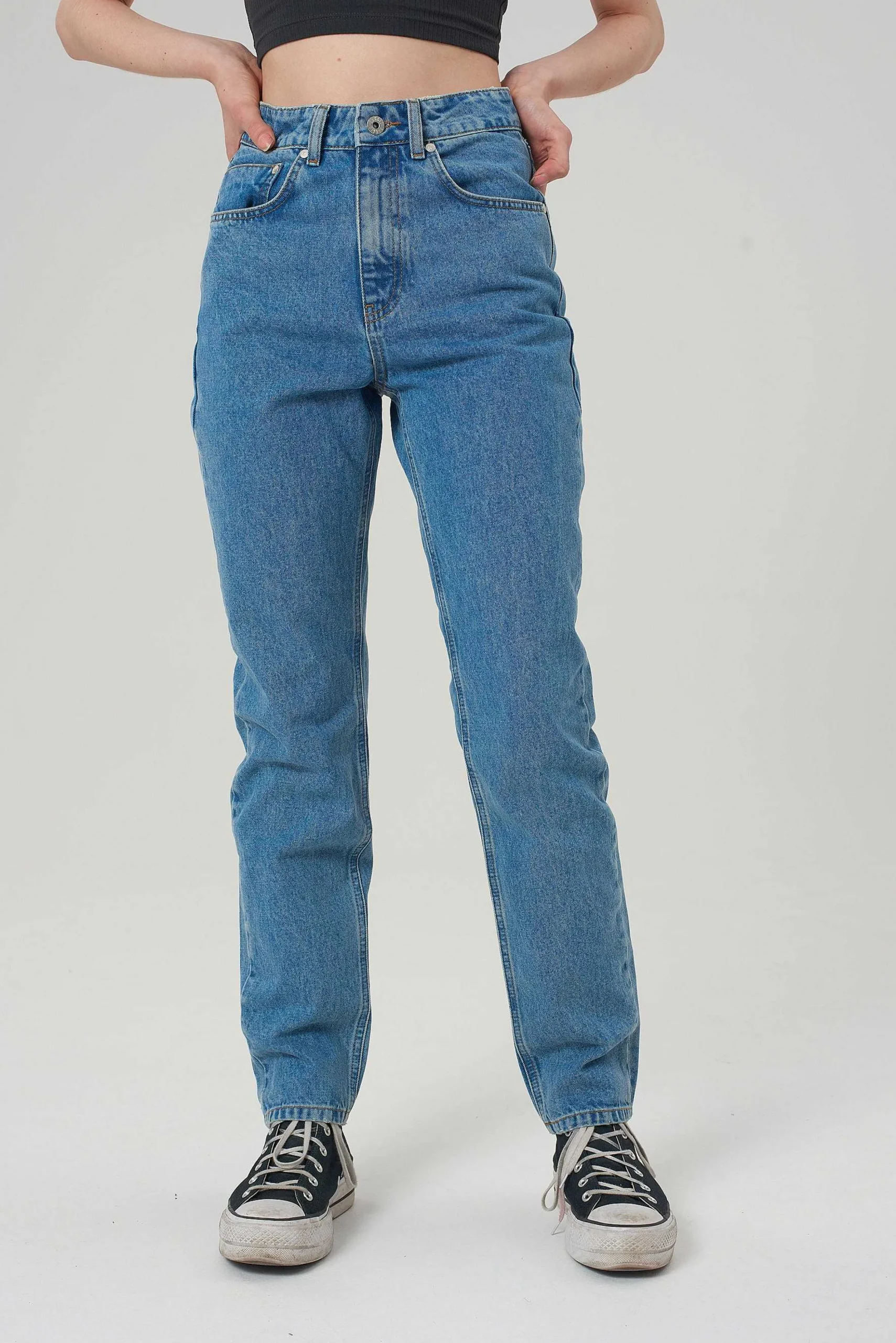Butt Cut Jeans - Light Blue