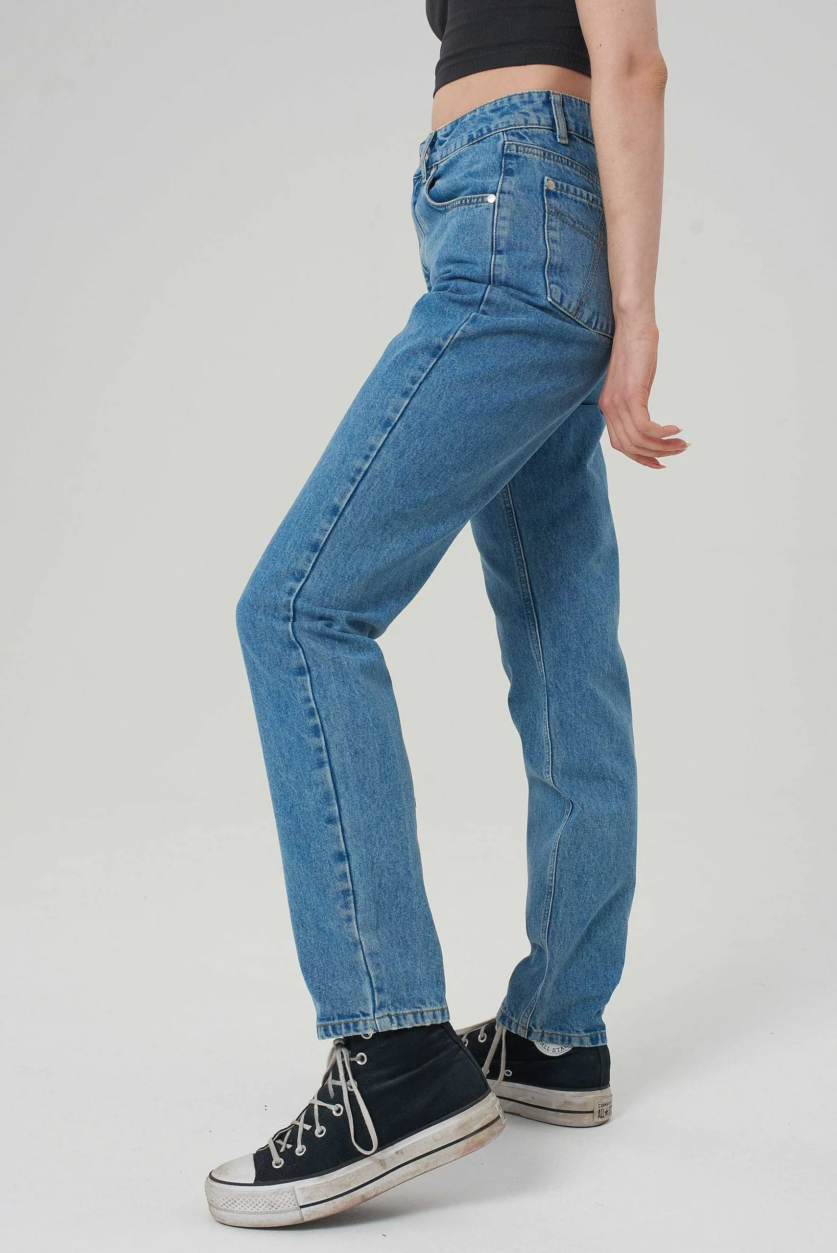 Butt Cut Jeans - Light Blue