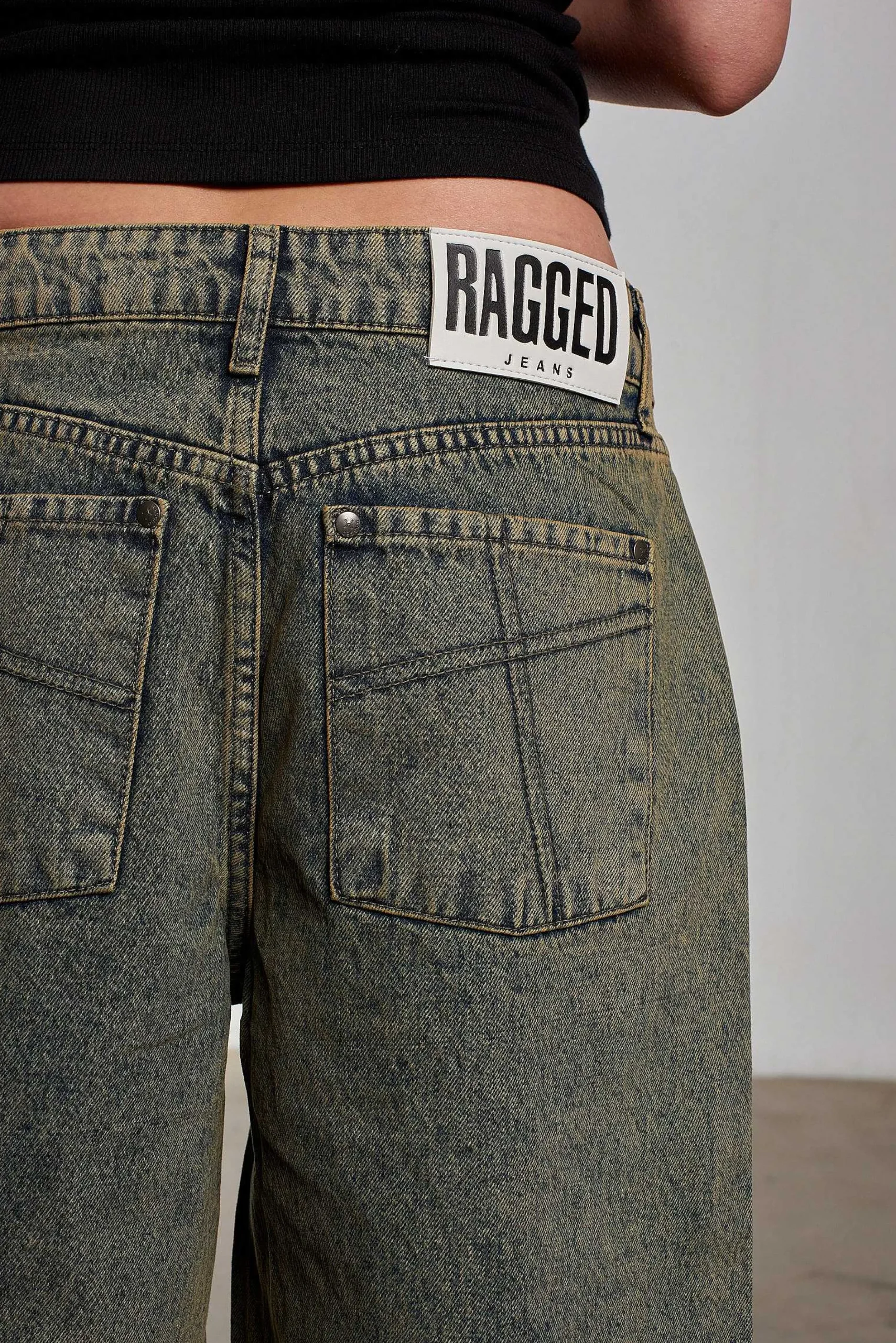 Dirty Wash Shredded Release Jean